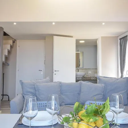 アパート Stunning In With Outdoor Swimming Pool, Wifi And 1 Bedrooms テルミニ・イメレーゼ