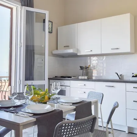 Stunning In With Outdoor Swimming Pool, Wifi And 1 Bedrooms * テルミニ・イメレーゼ